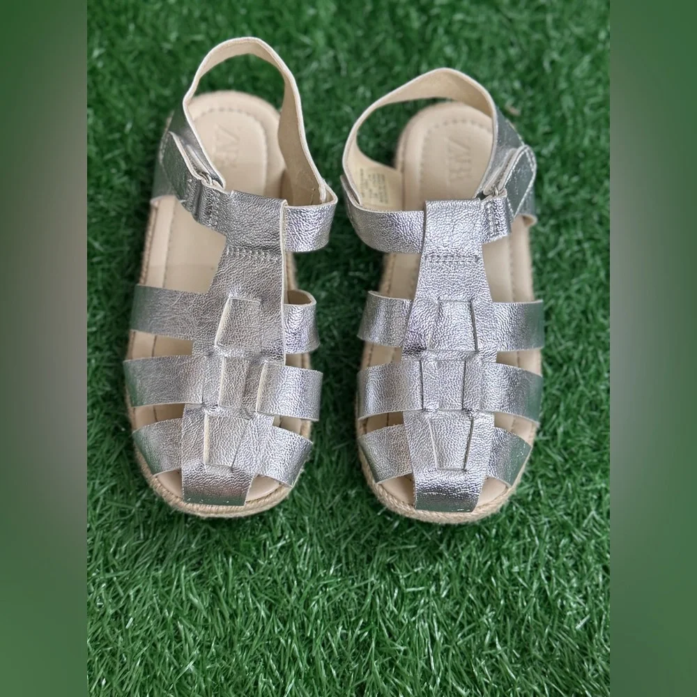 Zara Silver‎ Kids Sandals Size 28